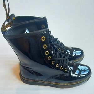Dr. Martens Zavala Combat Boots Patent